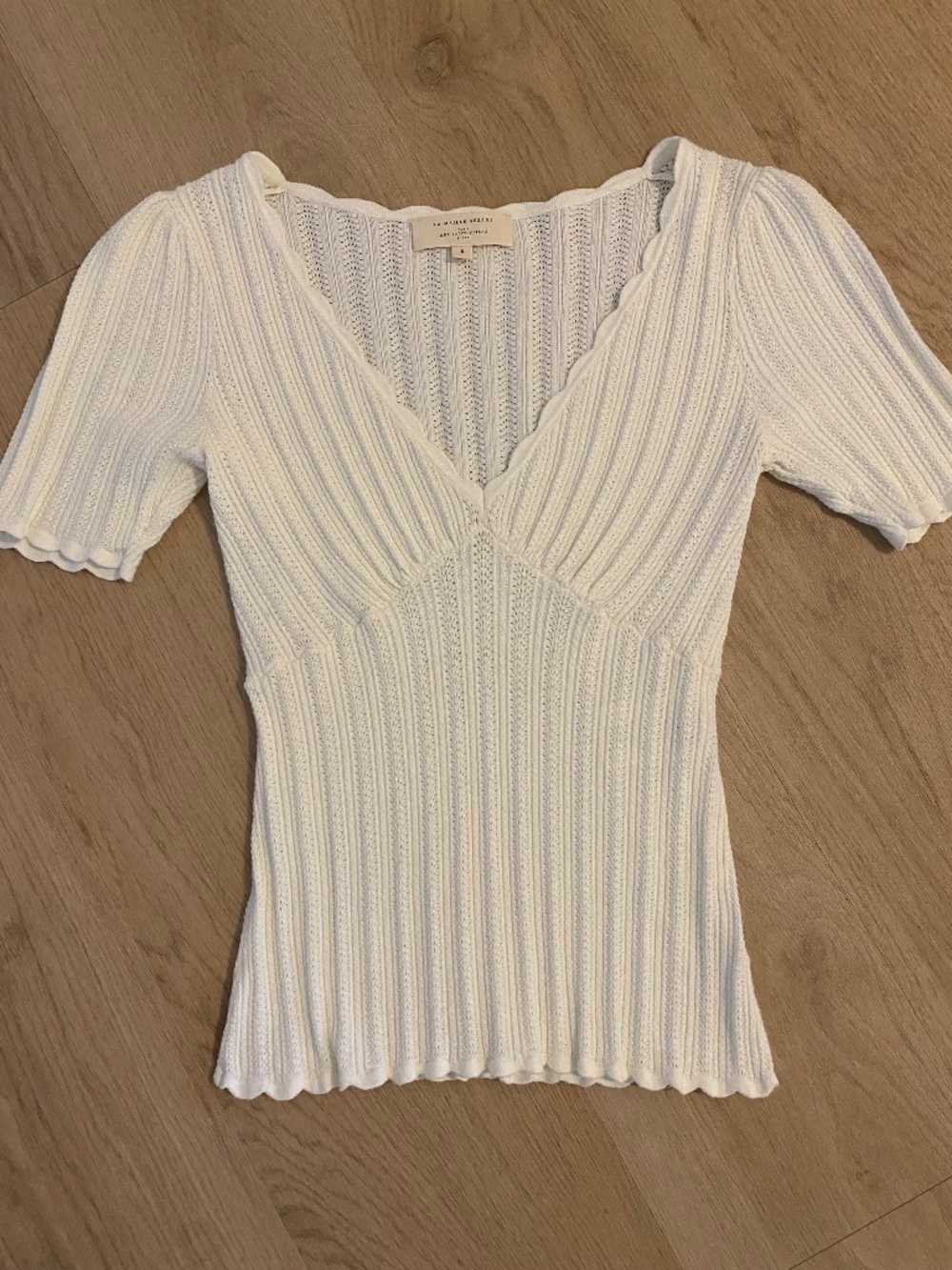 Sezane Cream Ribbed V-neck Short Sleeve Top Shirt